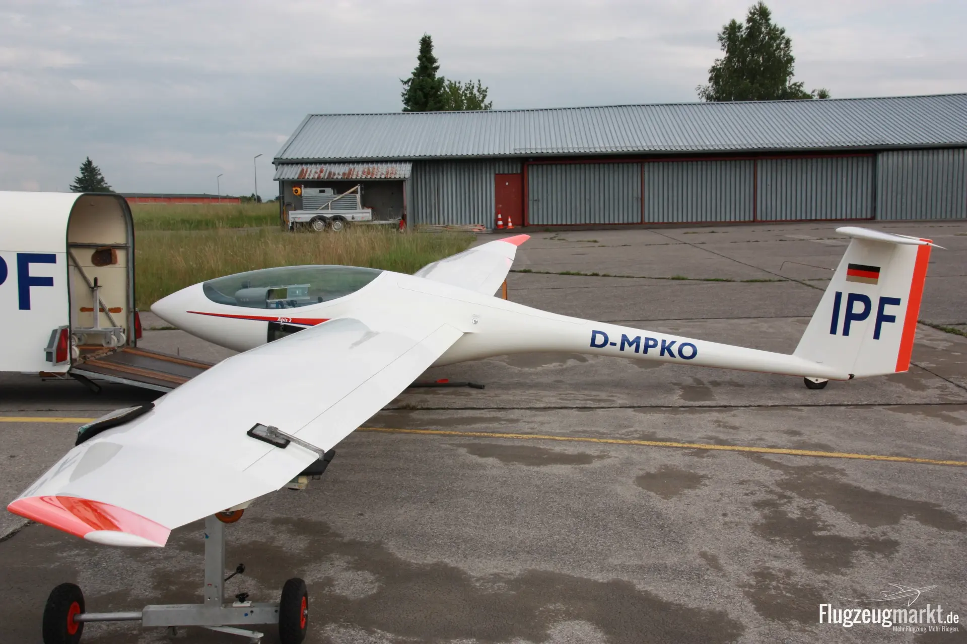 Wezel Flugzeugtechnik APIS 2