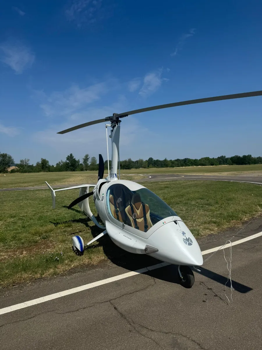 ELA AVIACIÓN, S.L. ELA 10