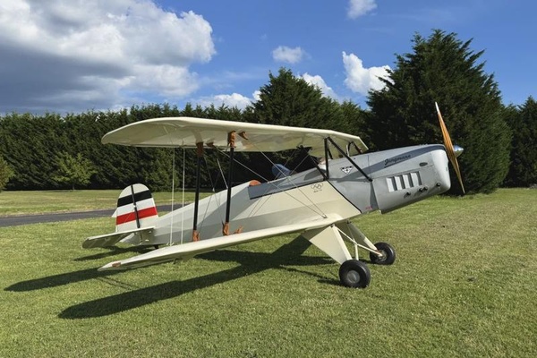 FK-Lightplanes (siehe IV.) FK131 Jungmann