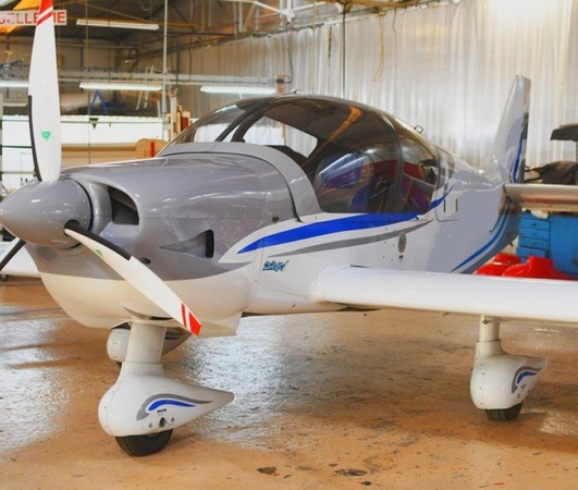 Robin DR-400