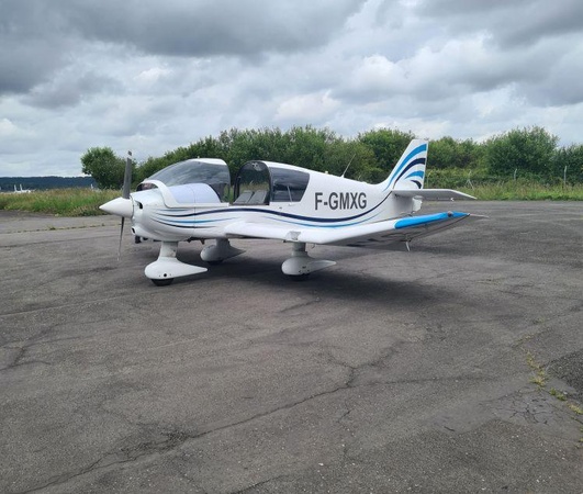 Robin DR-400