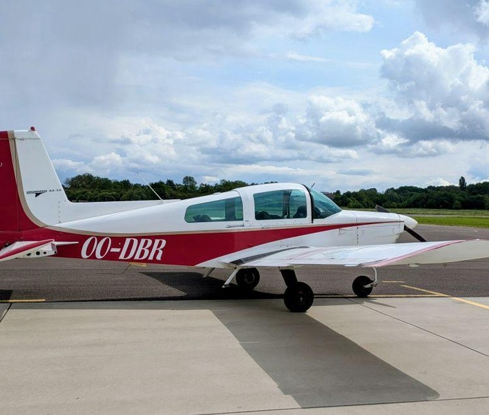 Grumman AA-5
