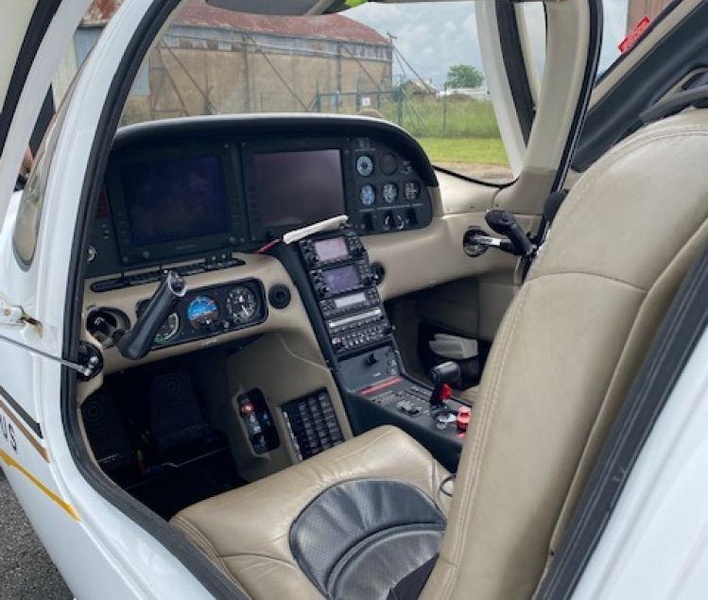 Cirrus SR22 G2