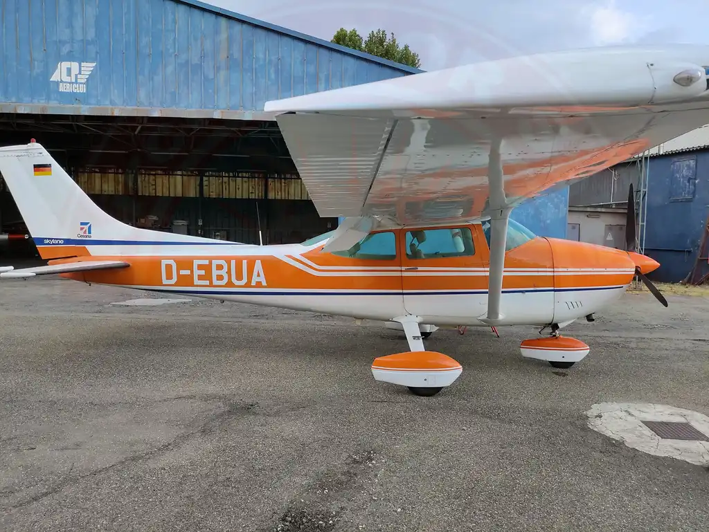 Cessna C182 P