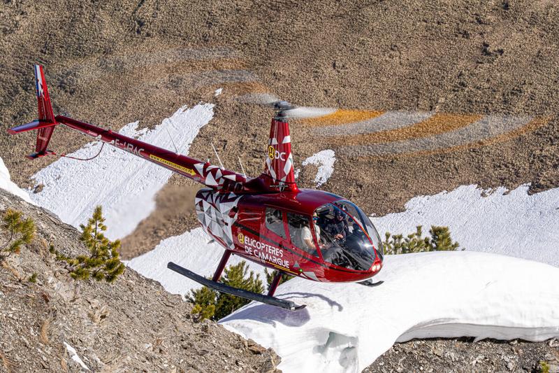 Robinson Helicopter R66