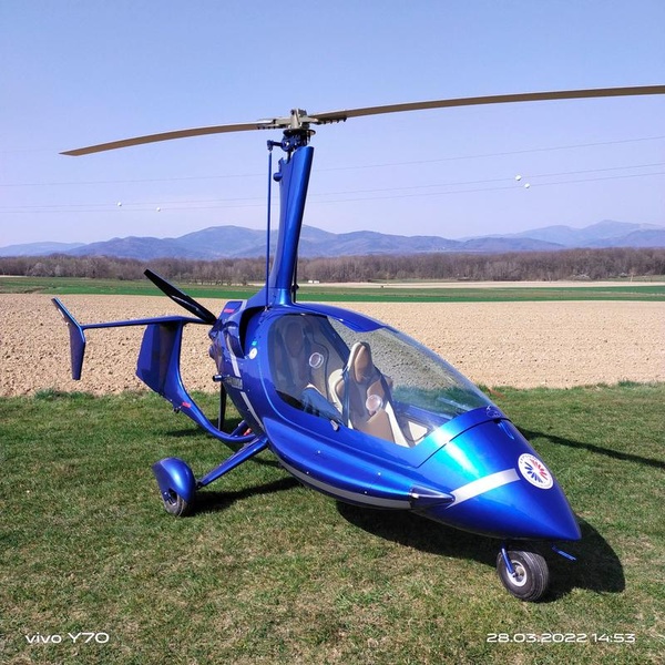 ELA AVIACIÓN, S.L. ELA 10