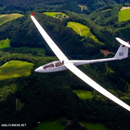 Alexander Schleicher ASH 25