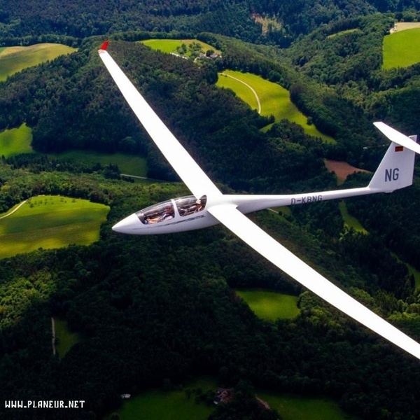 Alexander Schleicher ASH 25