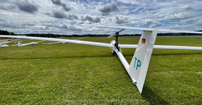 Alexander Schleicher ASH 25 28