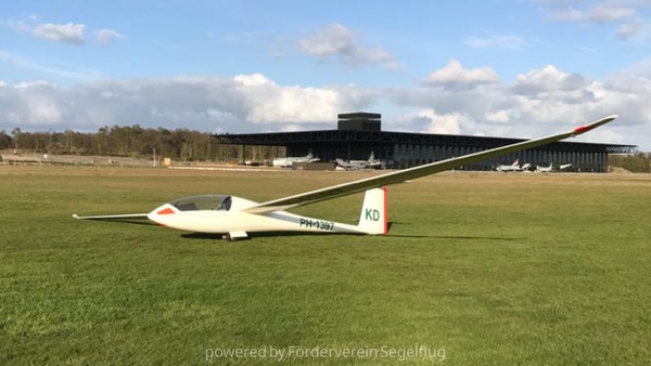 Schempp-Hirth Ventus 15m+17,6m