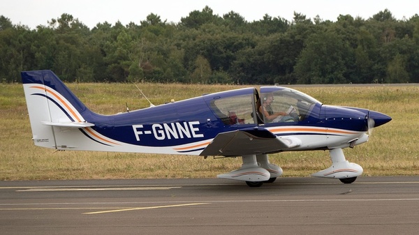 Robin DR400
