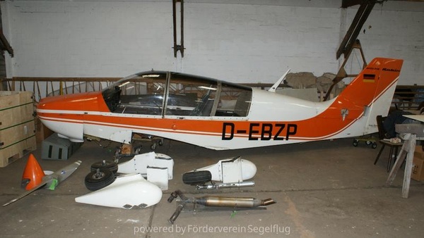 Robin DR400 Remorqueur