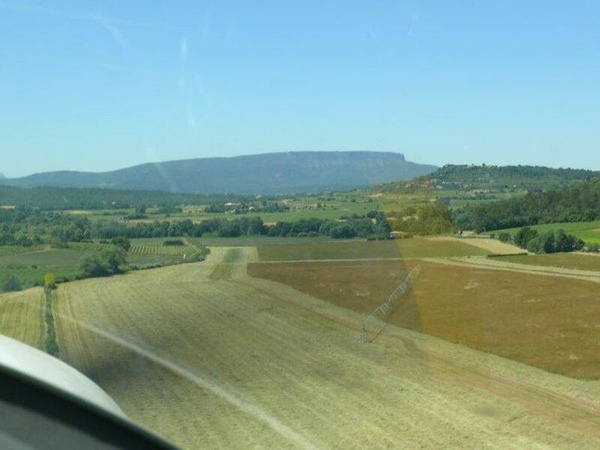Place de hangar ULM 3 axes dans le Var