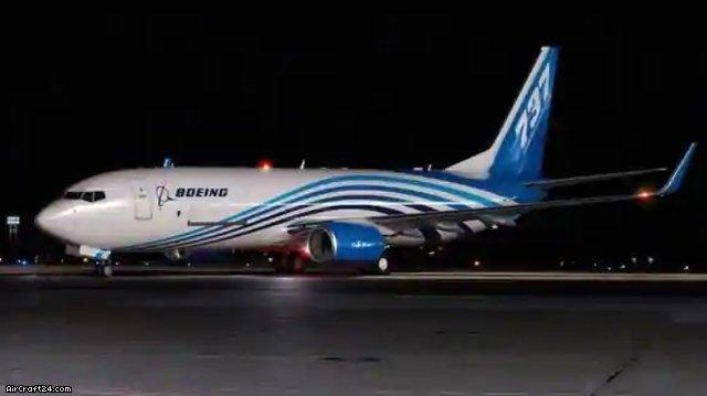Boeing B737-800F