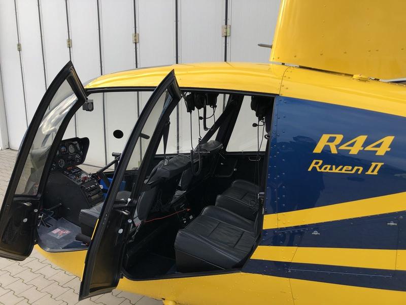 Robinson Helicopter R44