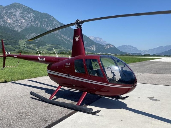 Robinson Helicopter R44